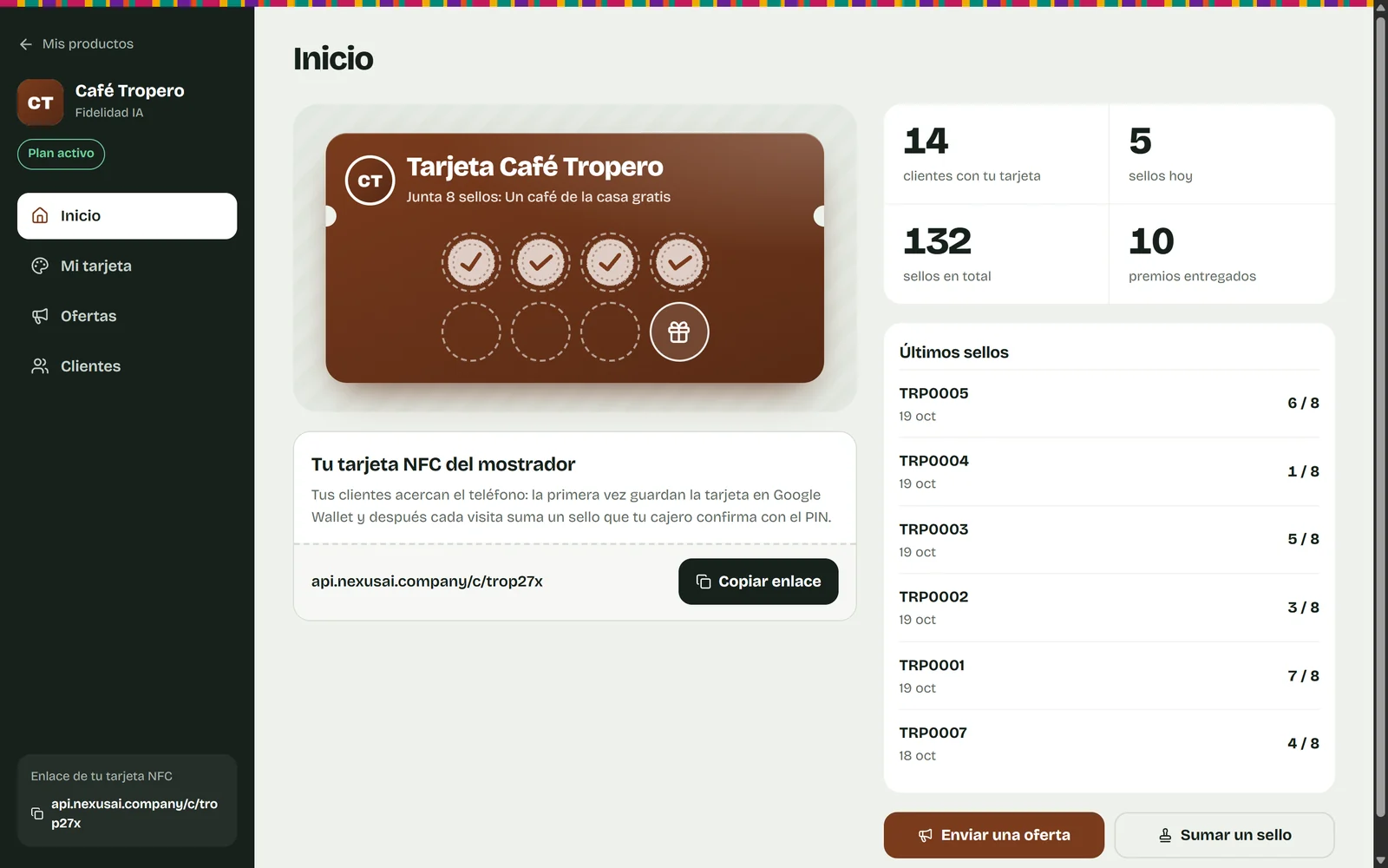 Panel de Fidelidad IA con la tarjeta de sellos de una cafetería