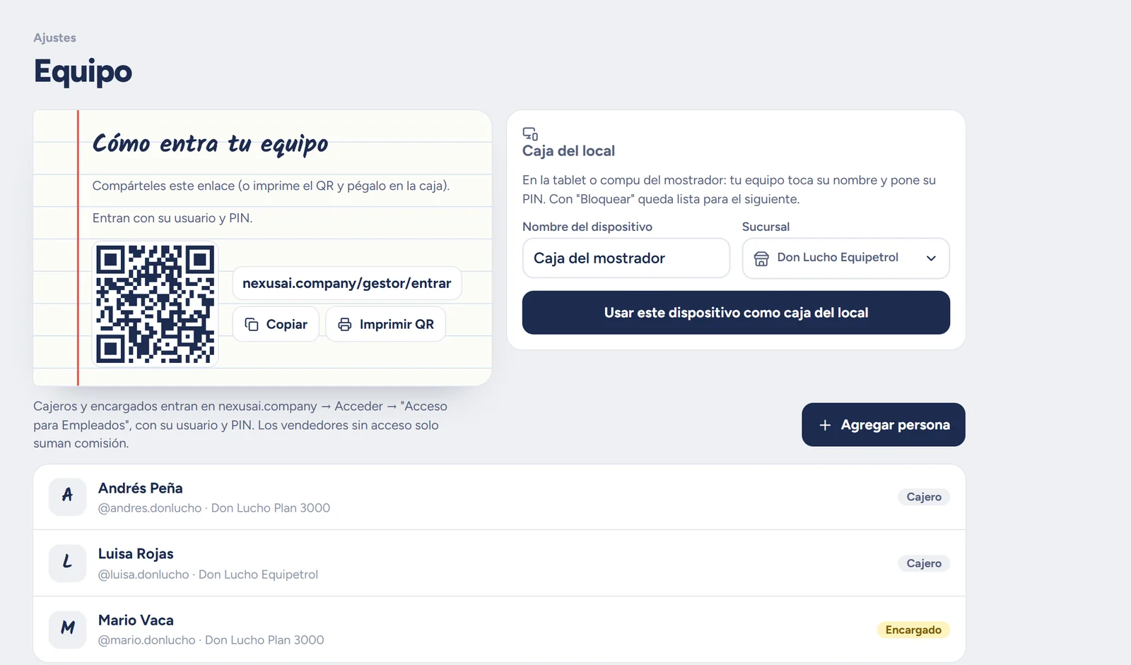 Equipo con cajeros, encargado y acceso por QR